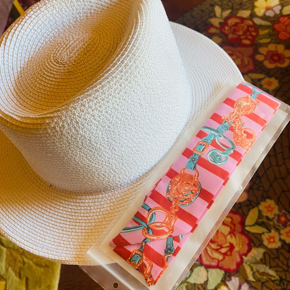 White Soleil Palm Beach Straw Sun Hat with Pink &  Chain-Print Twilly Scarf
